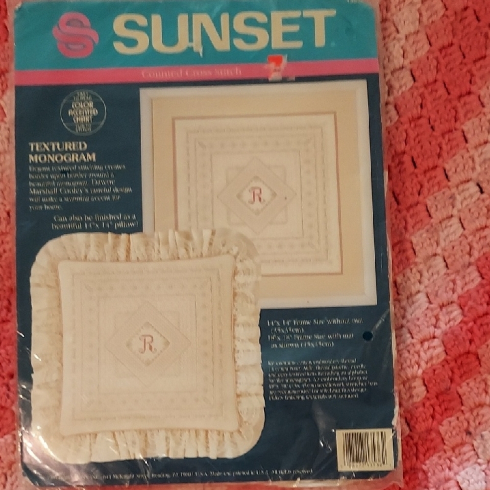 Sunset Textured Monogram Pillow Kit - Cream